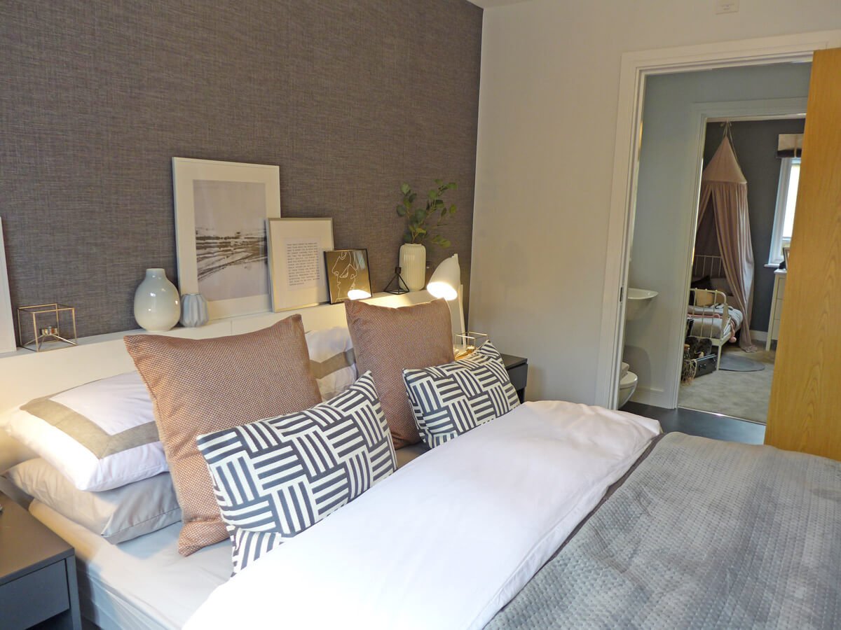Bedroom with jack and jill en suite